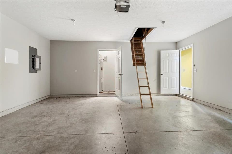 2100 Glade Drive SE, photo 19 of 40