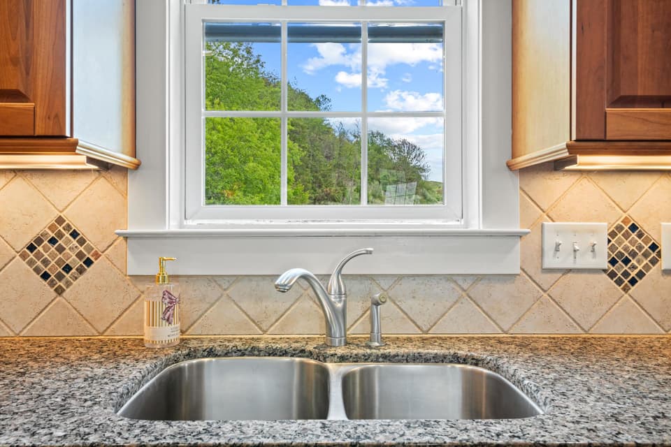 1471 Red Hawk Run, photo 9 of 40