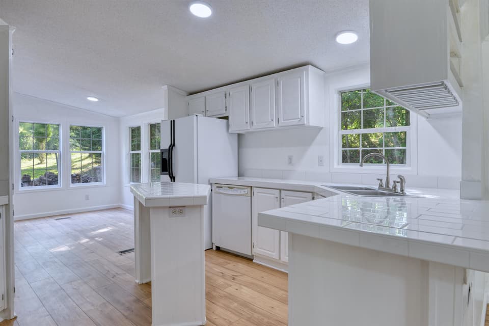 475 Dunlap Drive NE, photo 19 of 40