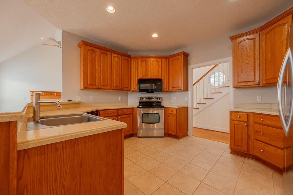 1125 Falcon Run, photo 24 of 40