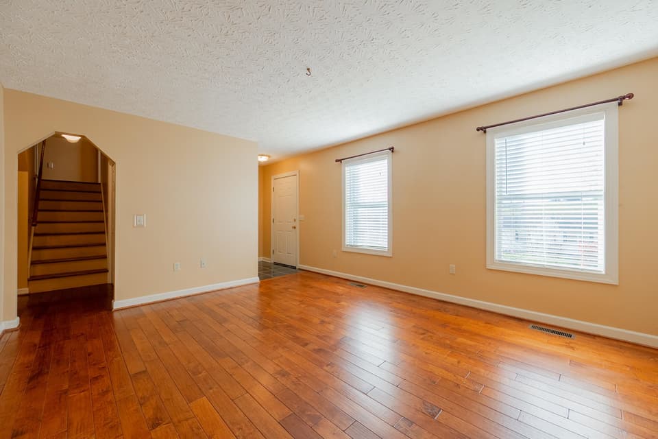 915 George Edward Viaduct, photo 9 of 40
