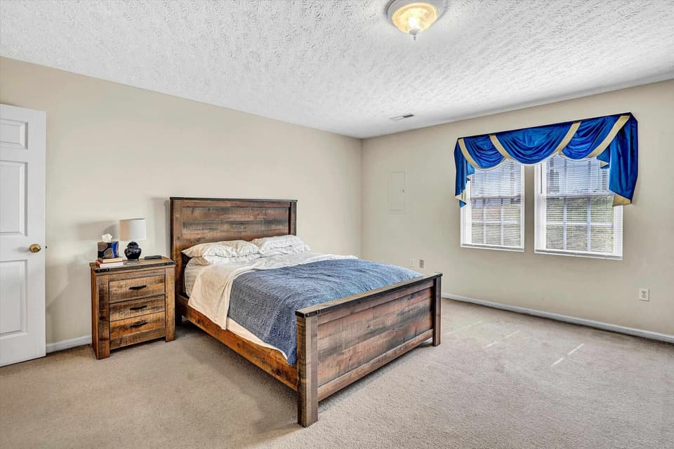 140 Jennifer Street SE, photo 14 of 21