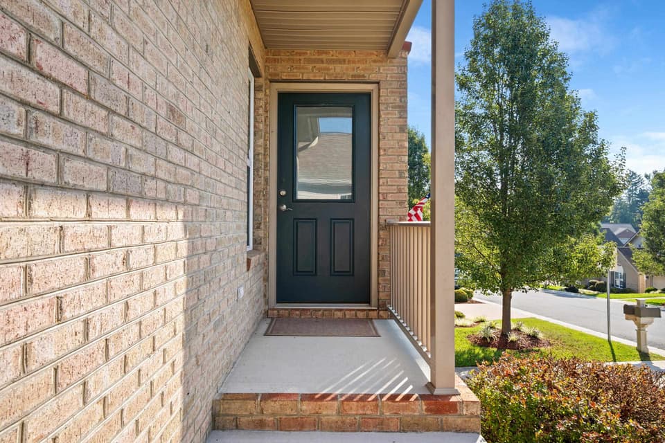 135 Alexa Lane, photo 6 of 40