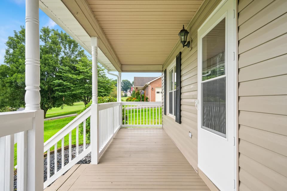 1435 West View Drive, photo 6 of 40