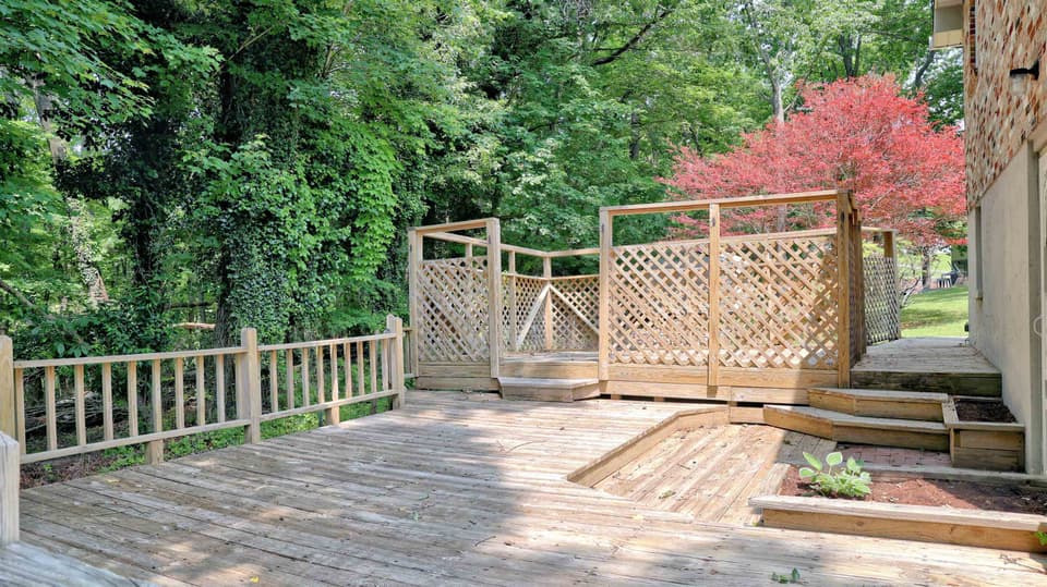 2611 Kings Court, photo 9 of 40