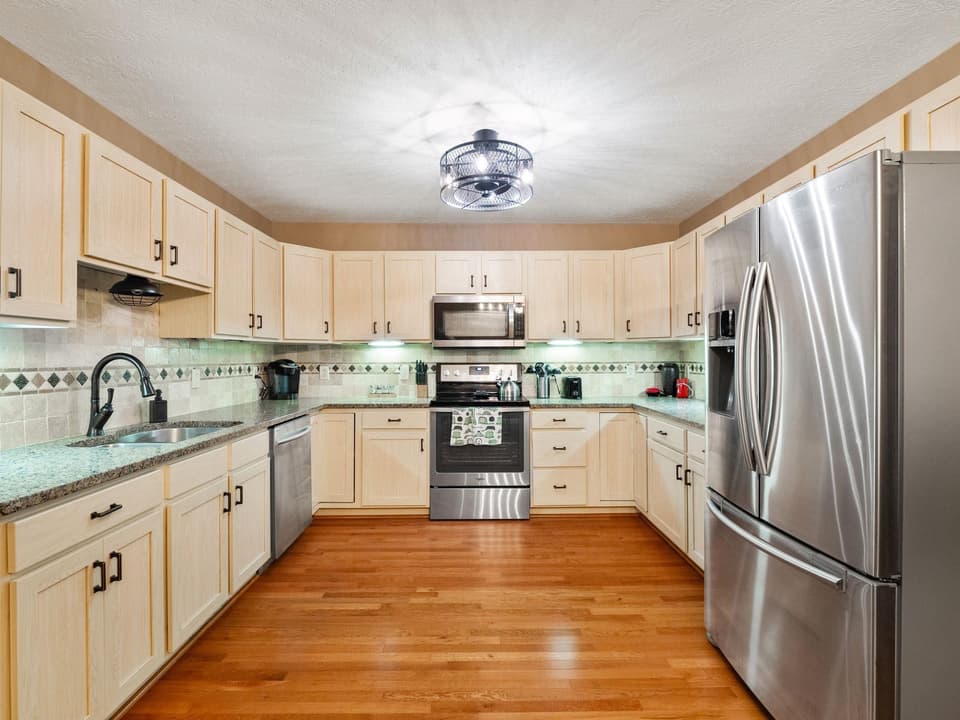 390 Gold Leaf Drive, photo 9 of 40