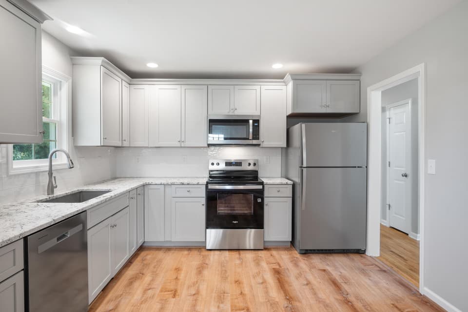 445 Rainbow Street, photo 10 of 31
