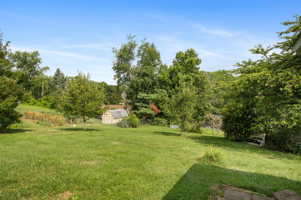 105 Wades Lane, photo 33 of 40
