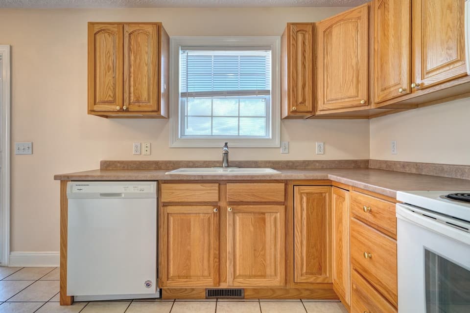 295 Tall Oak Boulevard, photo 15 of 34