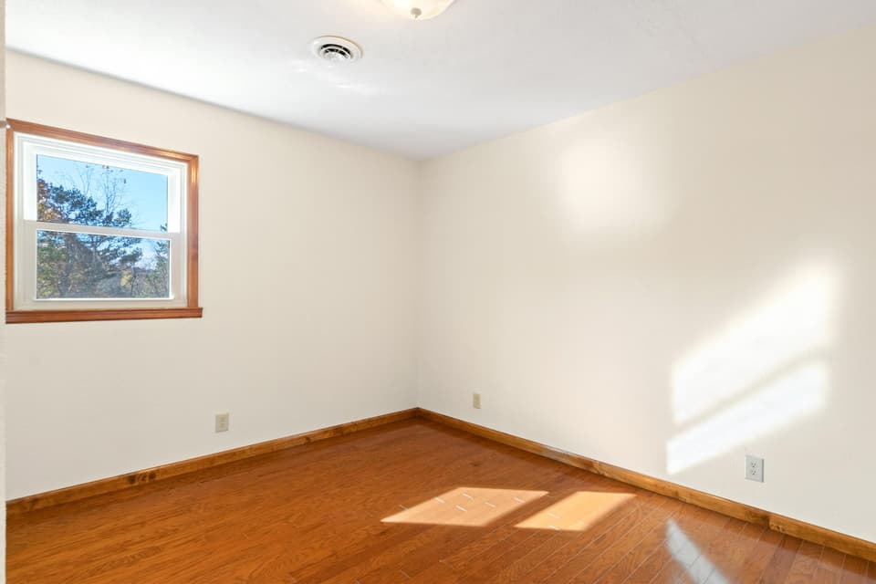 4550 Wayside Drive, photo 35 of 40
