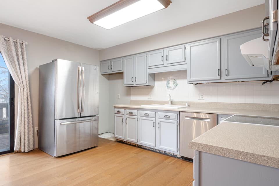 395 Arrowhead Trail, photo 11 of 40
