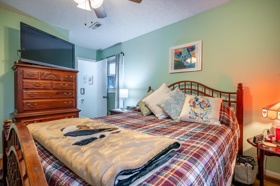 460 Mulberry Drive SW, photo 36 of 40