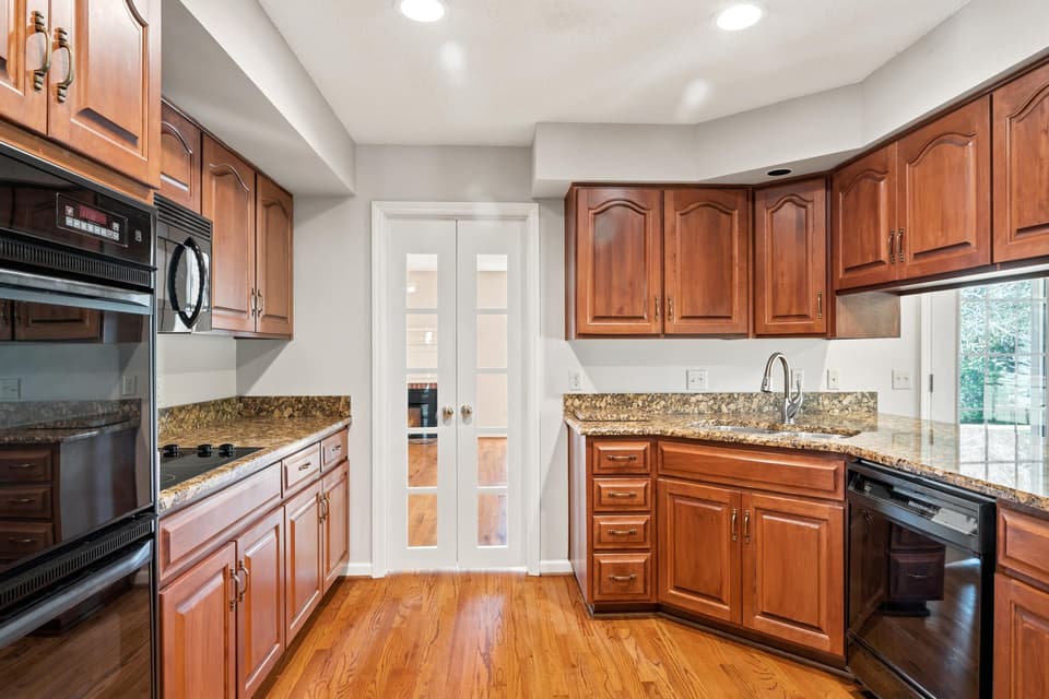 175 Ruby Court, photo 13 of 40