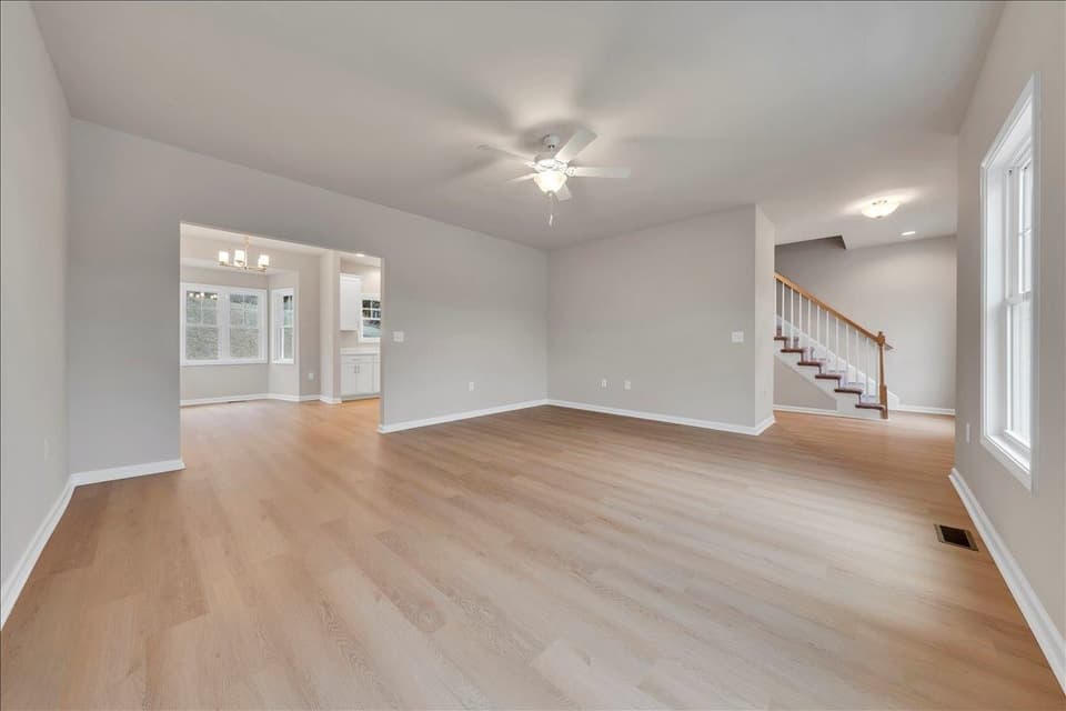 1565 Kensington Way, photo 3 of 40