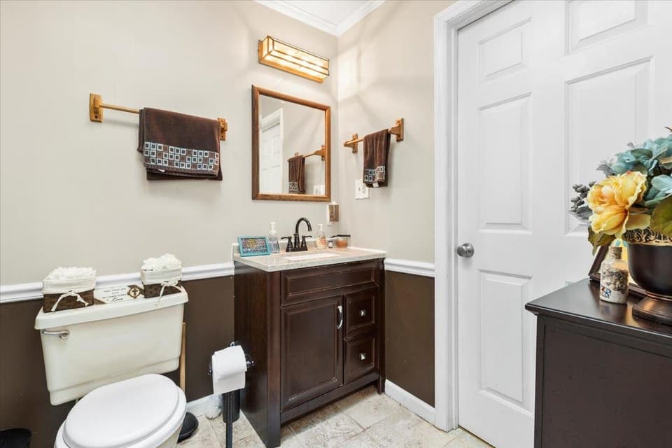 1290 Sherwood Drive, photo 18 of 40