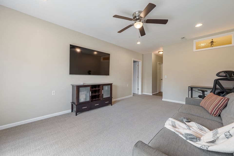 1400 Sleepy Hollow Road, photo 35 of 40