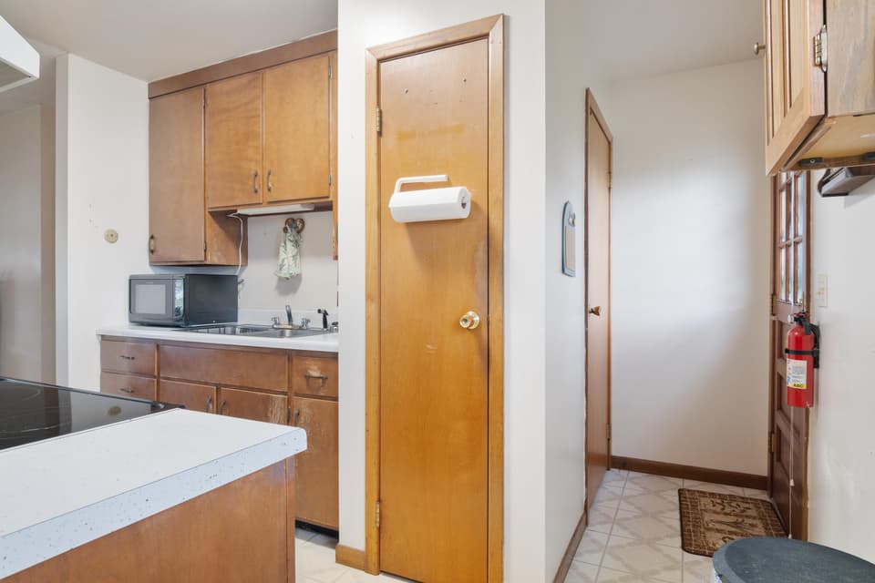 1190 S Franklin Street, photo 29 of 40