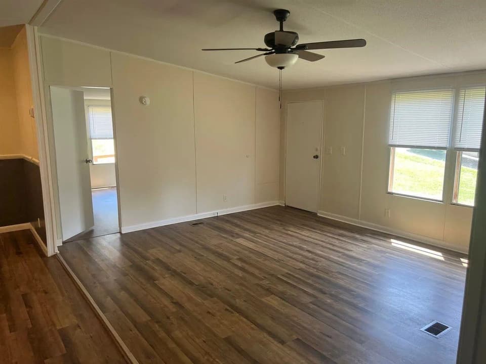 1117 Long Street, photo 5 of 21