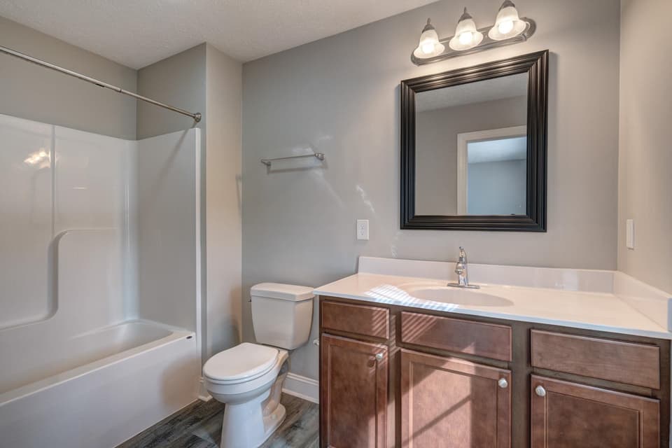 410 Twisted Oak Drive NW, photo 11 of 25