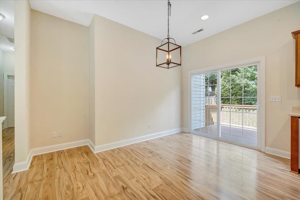 230 Meadow Drive, photo 12 of 40