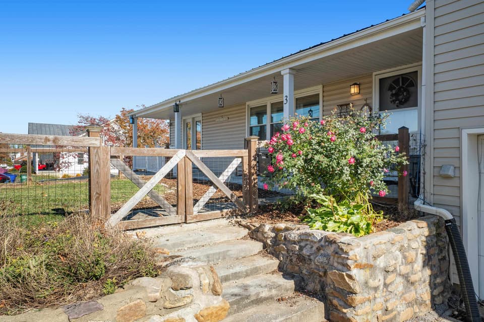 3 Alleghany Street SE, photo 6 of 40
