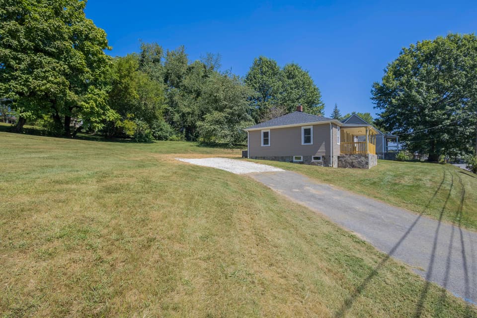 630 School Lane, photo 32 of 33
