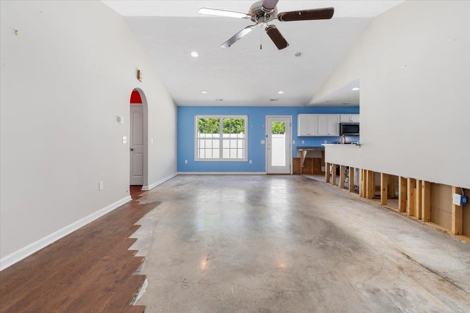 2100 Glade Drive SE, photo 22 of 40