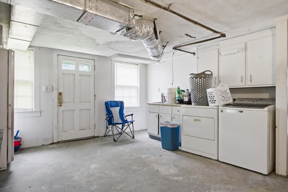 705 W Main Street, photo 32 of 40