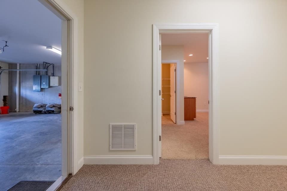 90 Phoenix Boulevard, photo 35 of 40