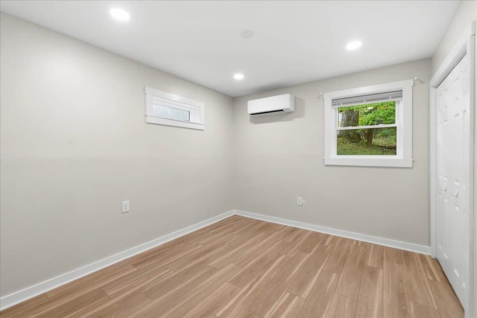 1370 Roanoke Street, photo 30 of 40