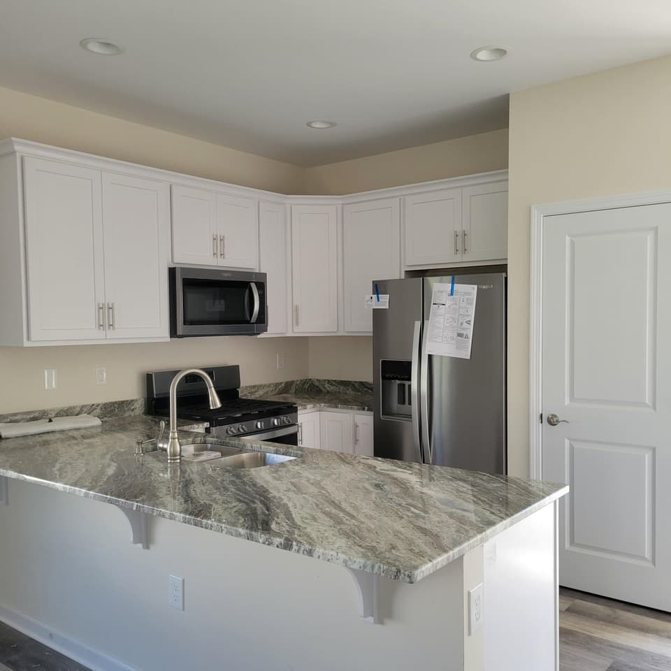 695 Liberty Street, photo 4 of 17