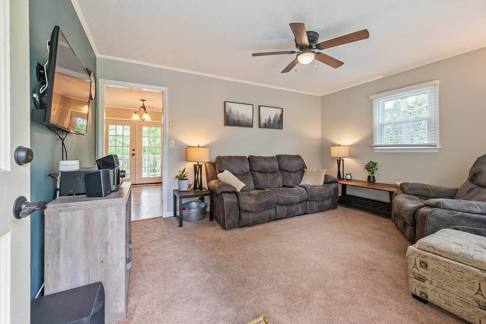 465 Montgomery Street, photo 7 of 40