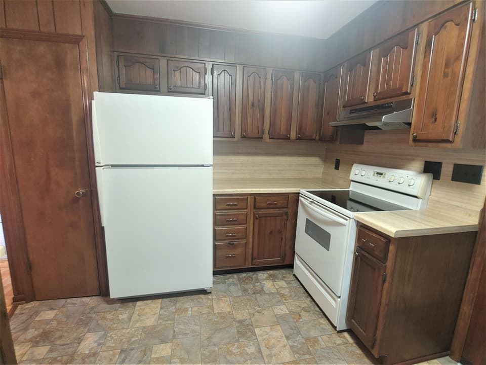 3875 Roanoke St, photo 10 of 40