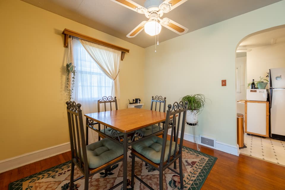 810 College St NW, photo 13 of 38