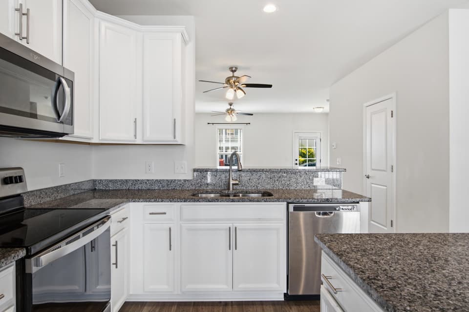 300 Hamilton Avenue NW, photo 12 of 40