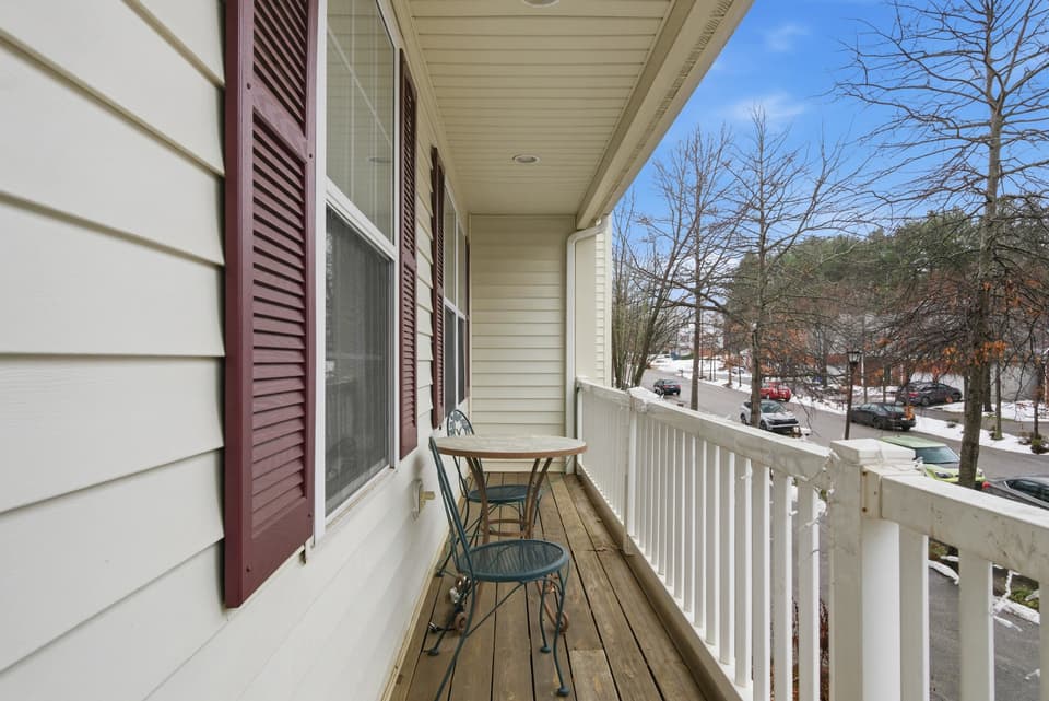 585 Silver Leaf Drive, photo 18 of 39
