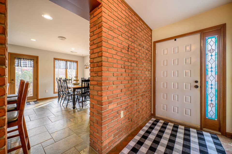 1138 Round Meadow Drive, photo 17 of 40