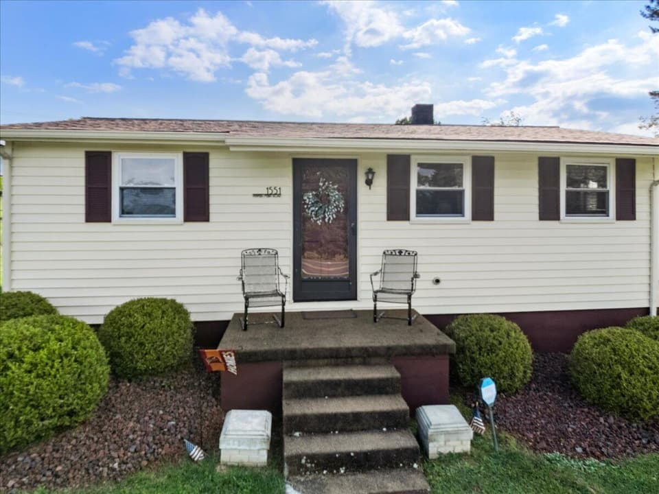 1551 Peppers Ferry Rd NW, photo 5 of 37