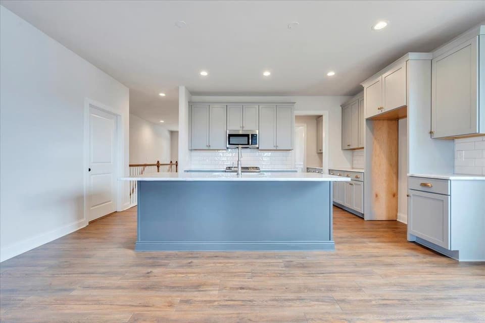 1135 Round Meadow Drive, photo 17 of 40
