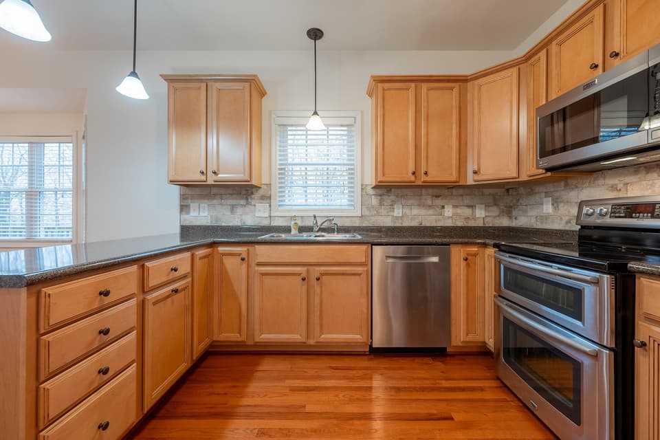 1110 Crosscreek Drive, photo 12 of 40
