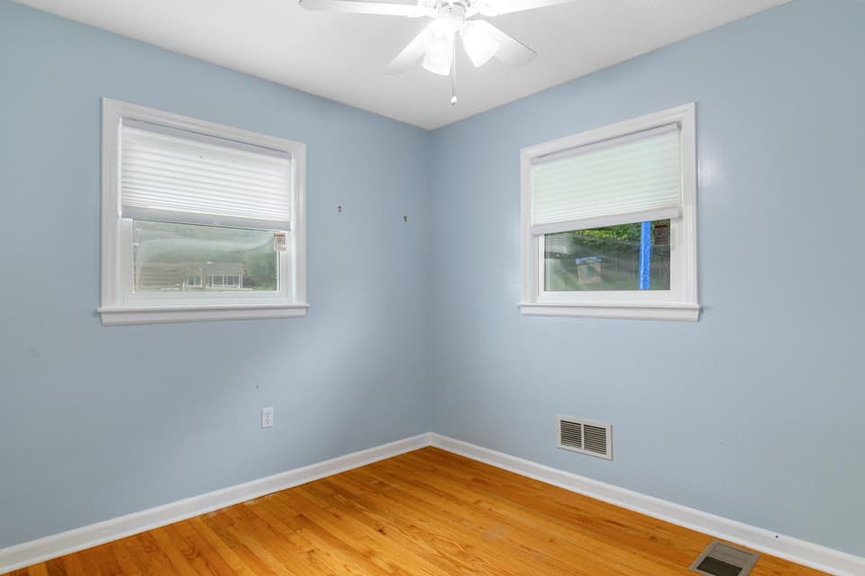 955 McHenry Avenue, photo 17 of 29