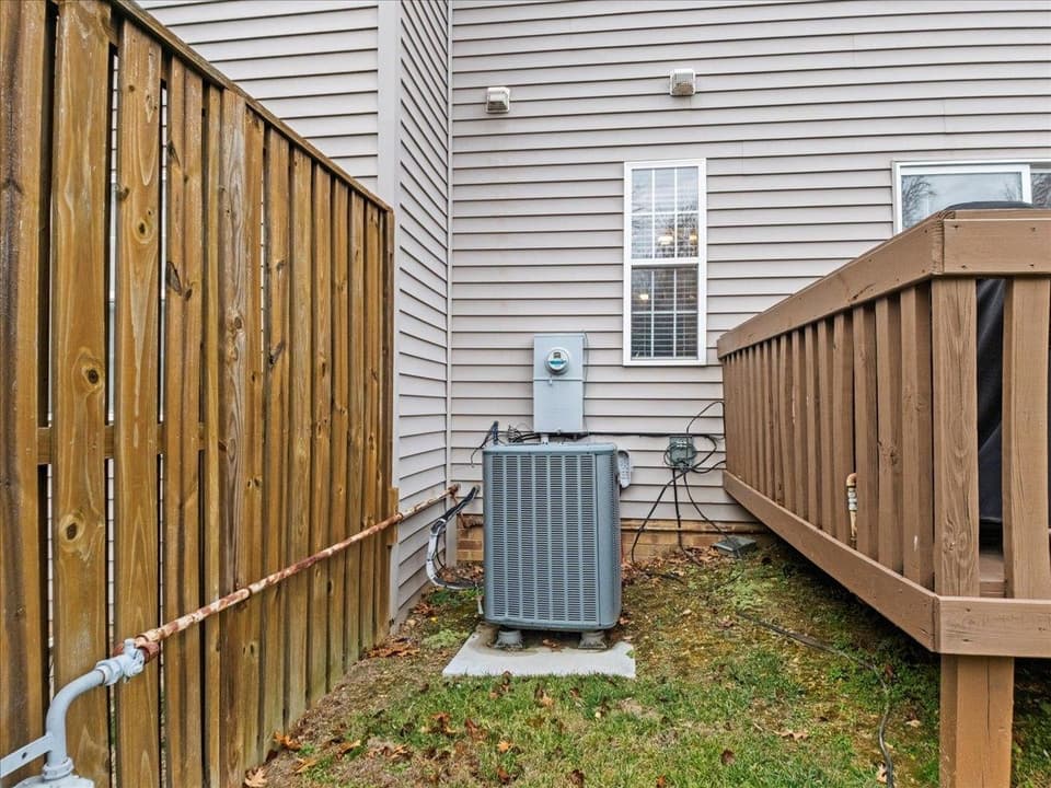 450 Tall Oak Boulevard, photo 39 of 40