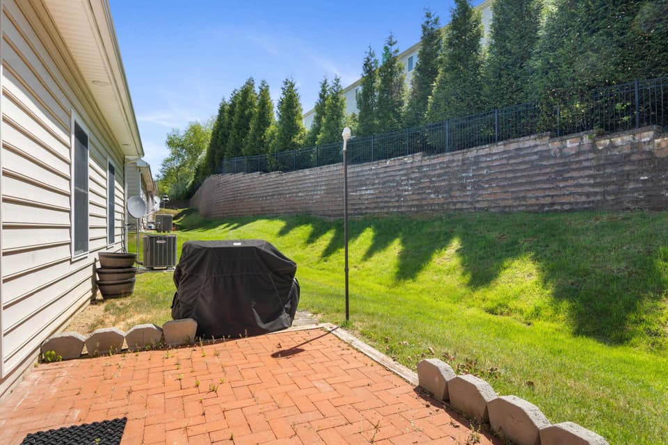 300 Vinnie Avenue, photo 28 of 34