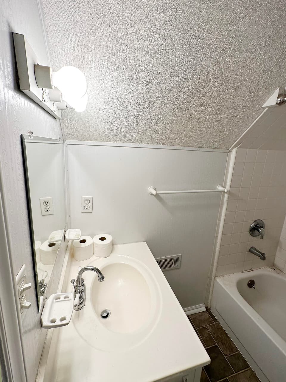 285 Mulberry Drive, photo 22 of 37