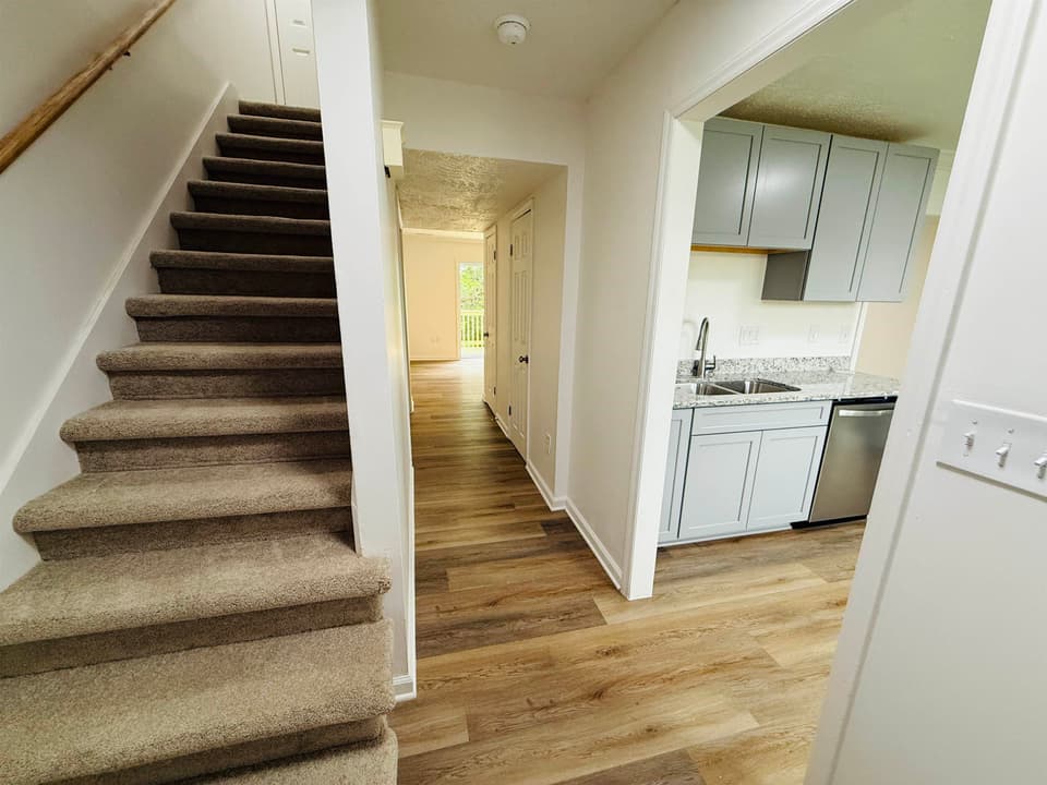 660 Cambria Street NW, photo 6 of 27