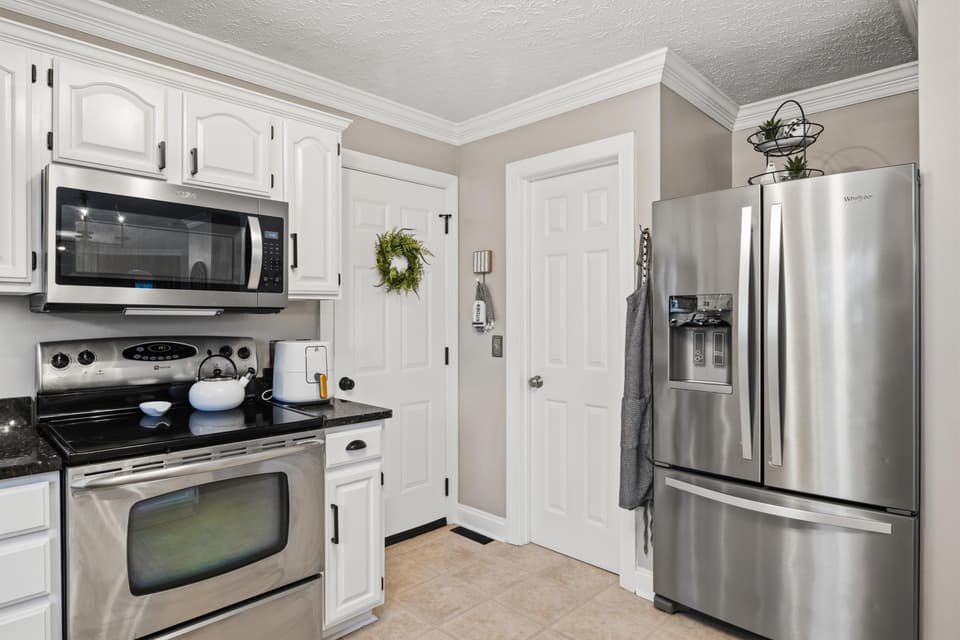 450 Tower Road, photo 21 of 40