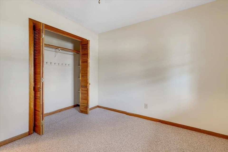 1363 Dow Street, photo 26 of 40
