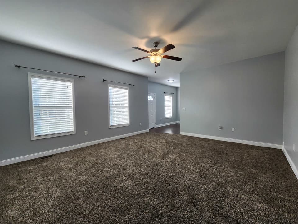 190 Aldwych Avenue, photo 5 of 40
