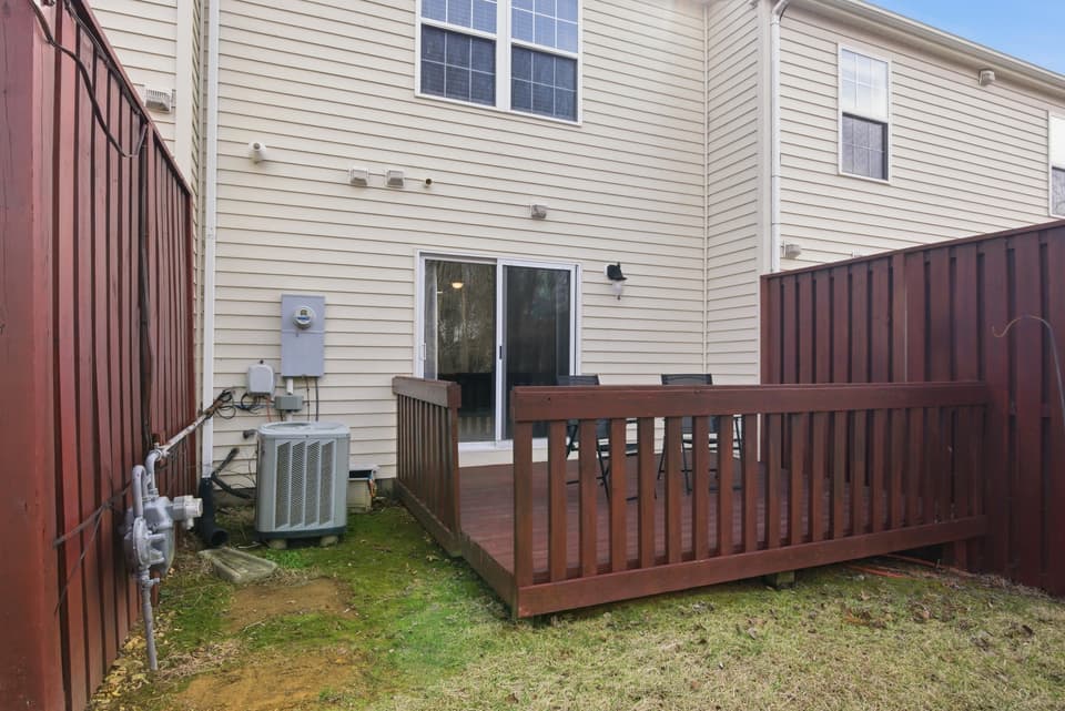 565 Oaktree Boulevard, photo 31 of 31