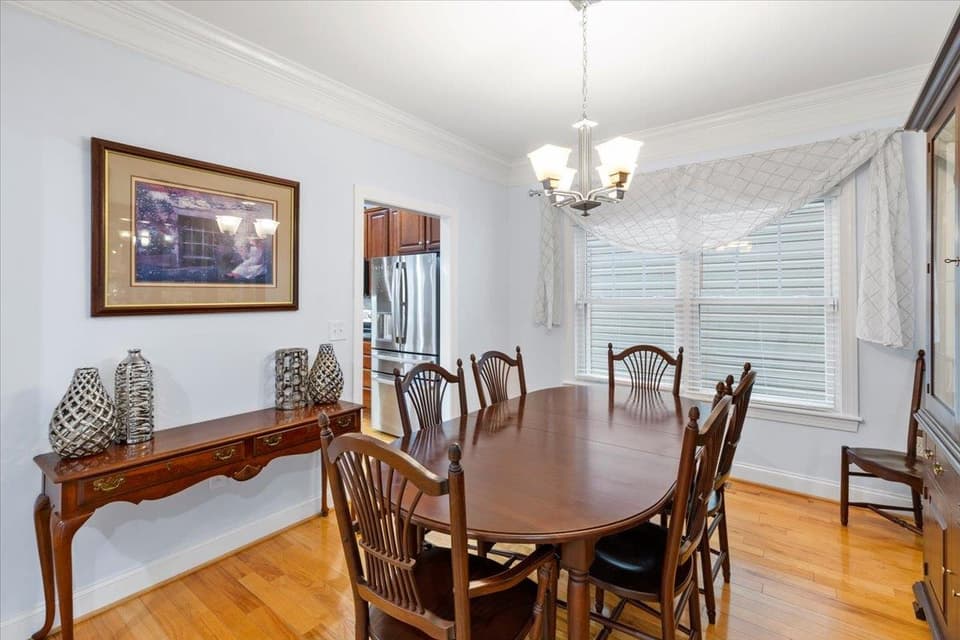 300 Roudabush Drive NW, photo 10 of 40